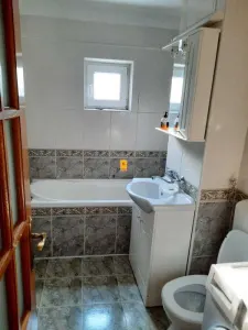 Inchiriere  Apartament cu  2 camere zona Centrala - foto 7