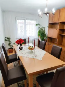 RECO Apartament cu 3 camere decomandat in cartierul Rogerius - Oradea