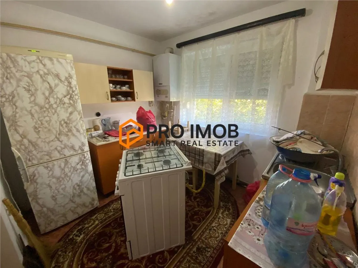 Apartament 2 camere cf 1 semidecomandat zona Berca - foto 5