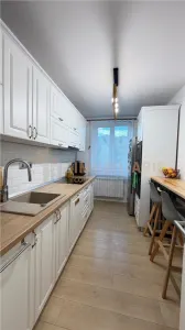 Apartament 3 camere + garaj, zona Moldovei - foto 6