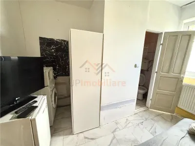 USCATORIE CU NUMAR  |   STR SPARTACUS  |   ORADEA - foto 2