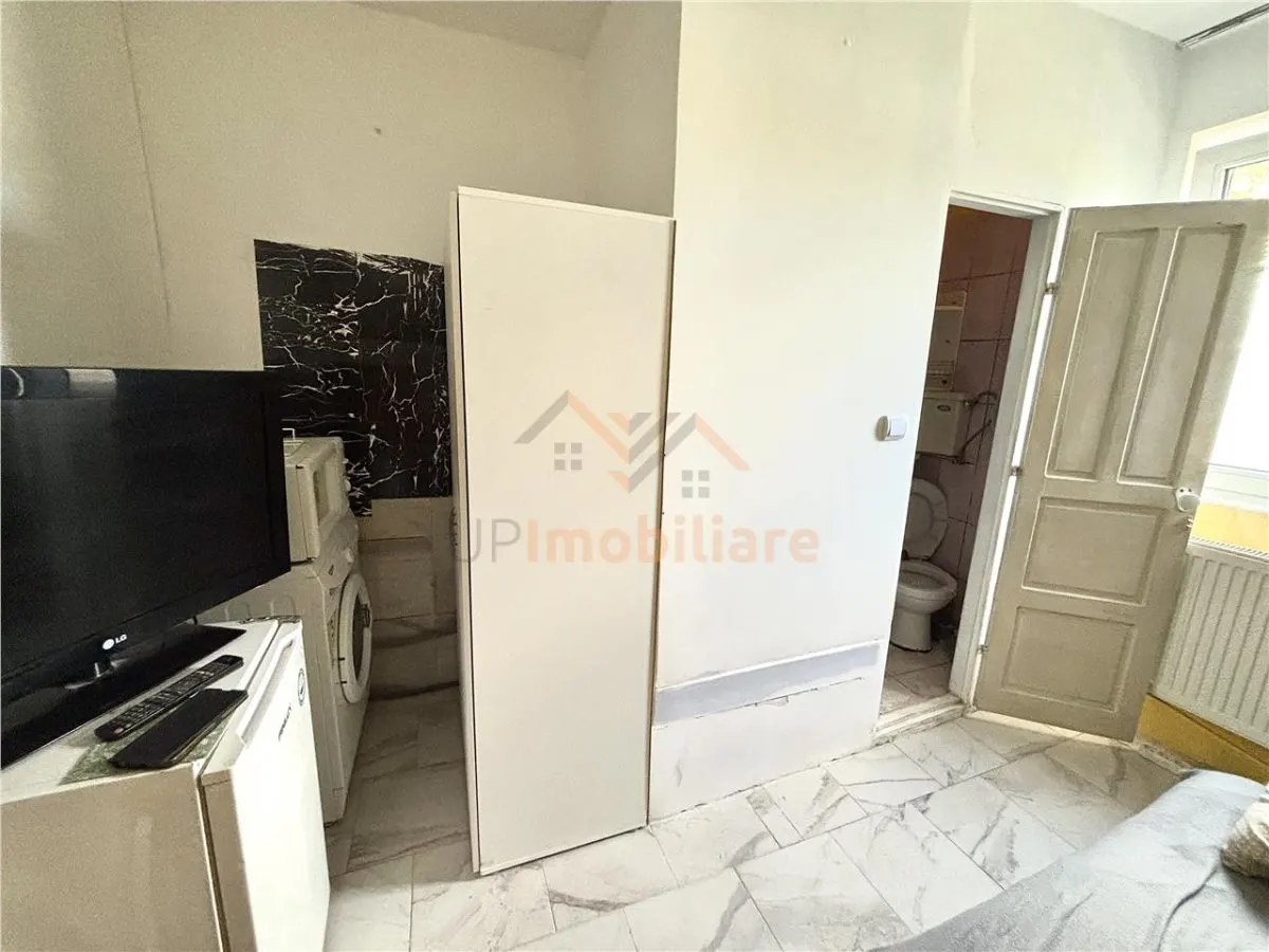 USCATORIE CU NUMAR  |   STR SPARTACUS  |   ORADEA - foto 2