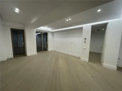 Cortina 126 apartament 3 camere de vanzare Iancu Nicolae - Bucuresti