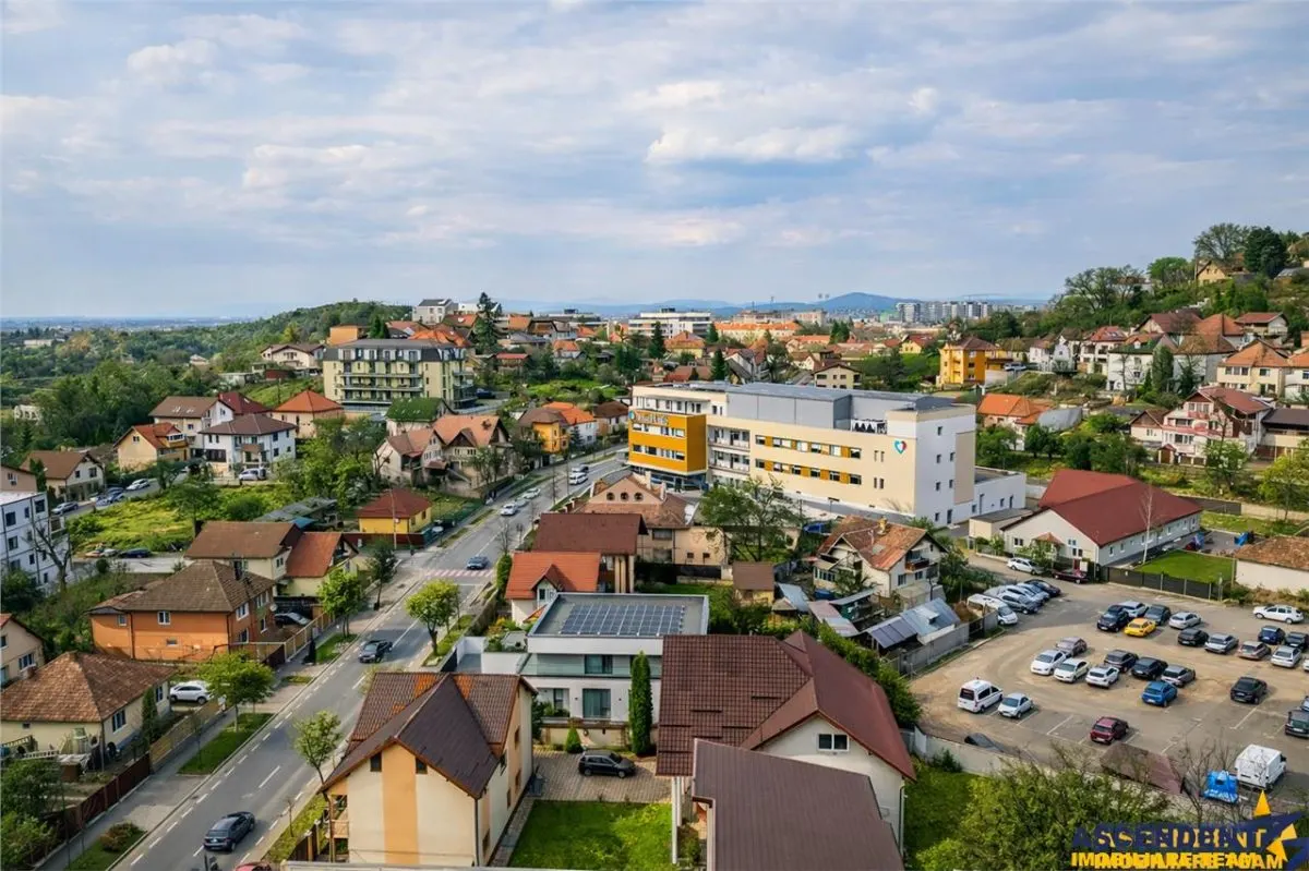 Vila cu potential, 2 garaje, teren 1.080 mp, strada Marasesti, Brasov - foto 6