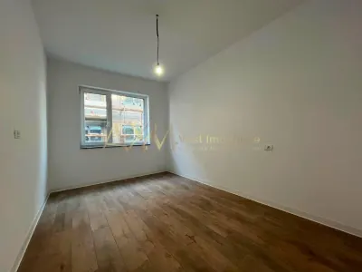 Vanzare apartament 2 camere - foto 2