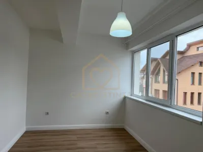 Apartament 3 camere de vanzare in complex cu piscina - foto 11