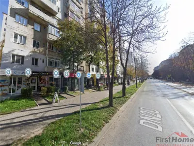 Sp comercial stradal - Bdul Unirii, 14 mp - Focsani