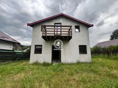 Casa cu 5 camere si 2 bai, 500mp teren, de vanzare in Ciurbesti - foto 2