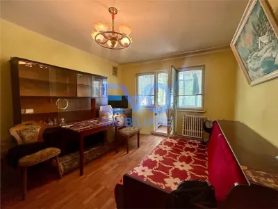 APARTAMENT CU 3 CAMERE DE VANZARE, ETAJ INTERMEDIAR, ZIMBRU - foto 2
