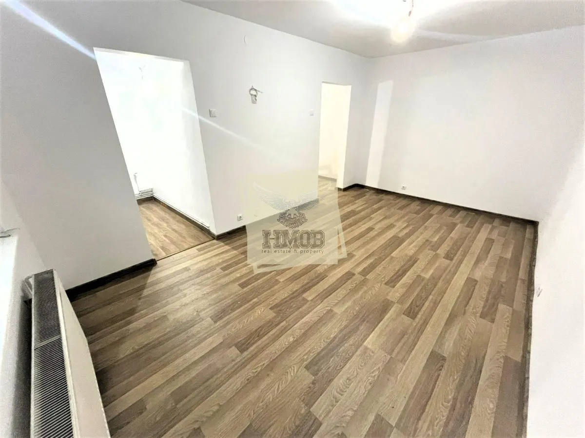Garsoniera renovata 2026 | 30mp | pretabil cabinet | birou | zona Sub Arini - foto 5