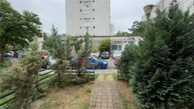 Spatiu comercial de inchiriat in Podul Ros - foto 10