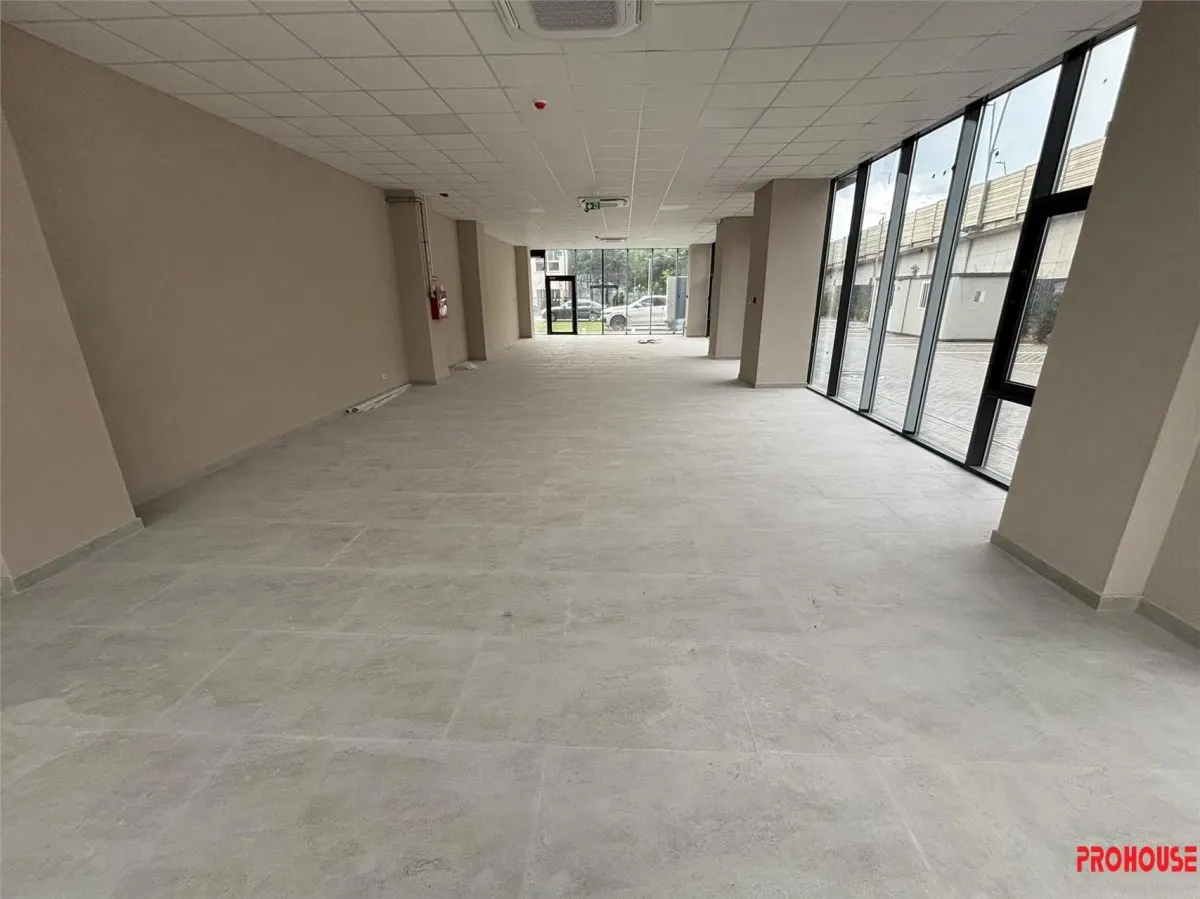 Spațiu comercial modern 155 mp, la cheie, cu două intrări – Bacău - foto 4