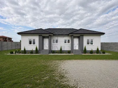 Moșnița Nouă | Duplex nou | 2 dormitoare | Toate utilitățile | Finisaje la alegere - Mosnita Noua