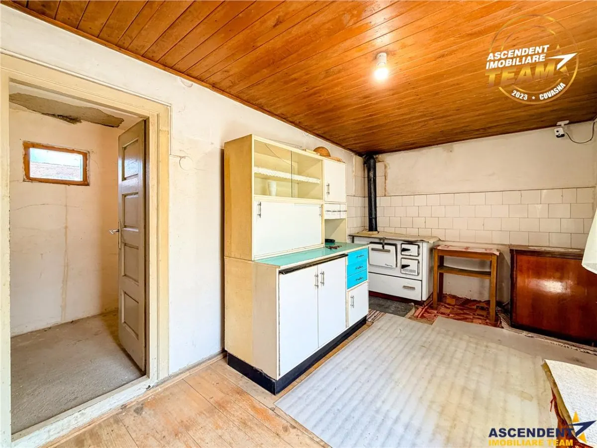 Casa din caramida cu 1.087 mp teren, pozitie centrala, utilitati la poarta, Micfalau, Covasna - foto 16