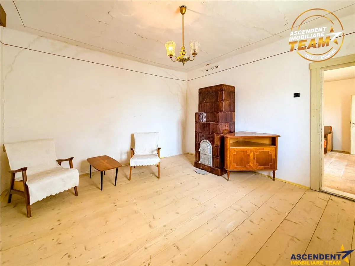 Casa din caramida cu 1.087 mp teren, pozitie centrala, utilitati la poarta, Micfalau, Covasna - foto 5