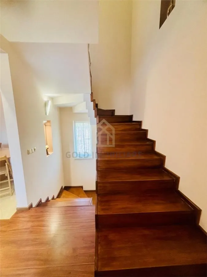 Casă de închiriat P+1 cu garaj - foto 6
