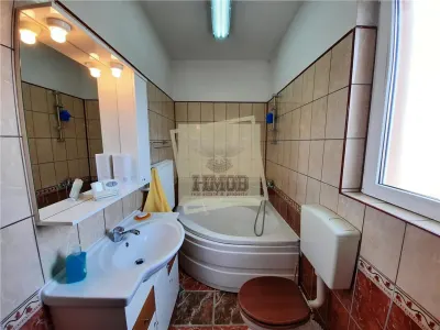 Spatiu birouri 5 camere 2 bai in zona centrala - foto 8