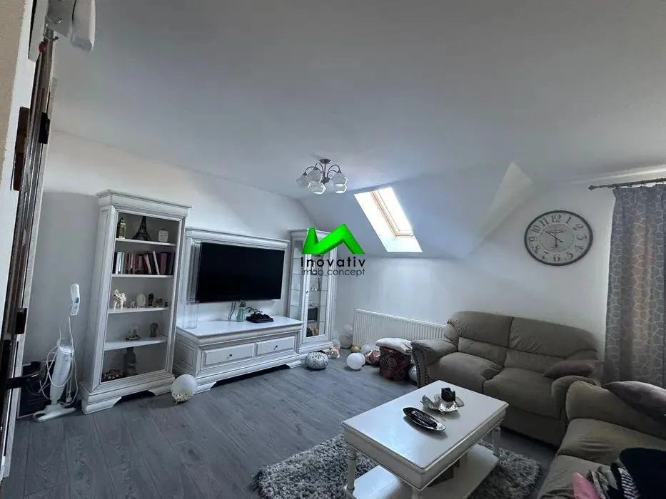 Casa individuala de vanzare 6 camere Sibiu Selimbar - foto 1