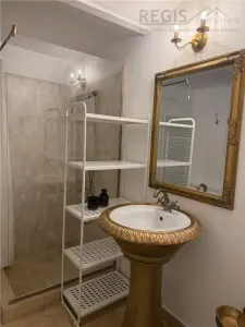 Garsoniera la pensiune in Centrul Istoric - foto 9