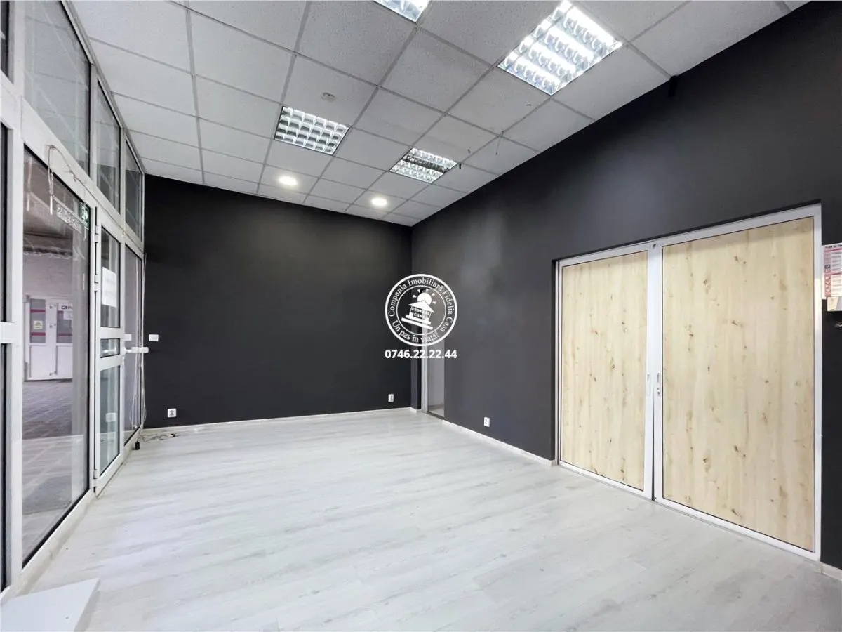 Spatiu comercial  de inchiriat  Centru, - foto 1