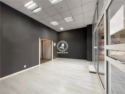 Spatiu comercial  de inchiriat  Centru, - foto 2