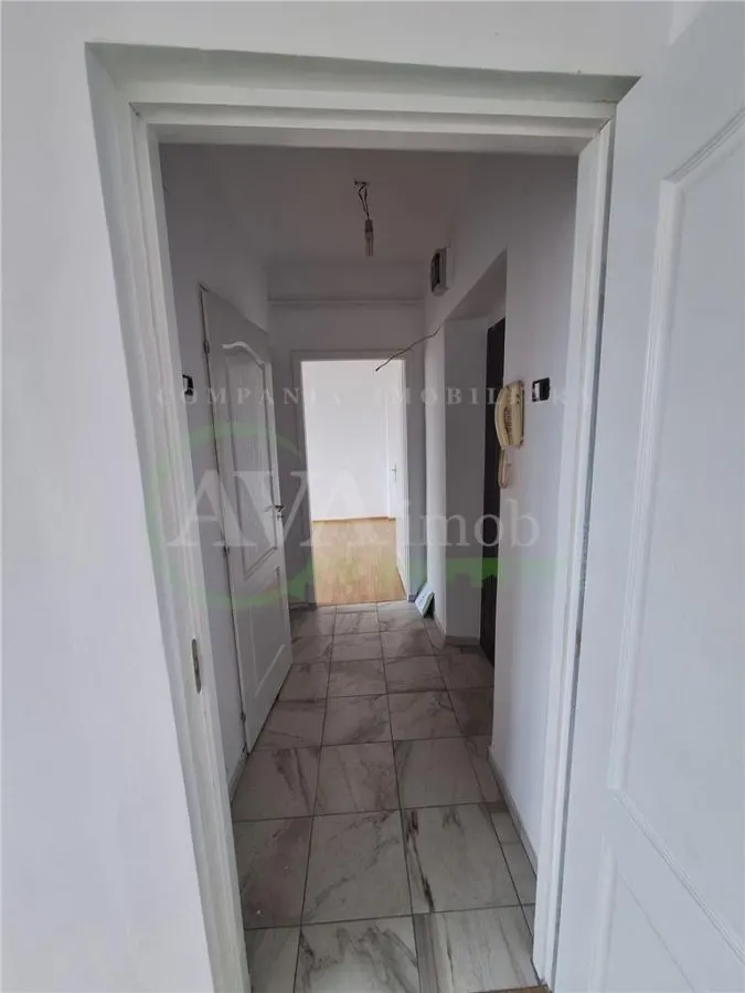 Apartament 2 camere decomandat zona Central - foto 9