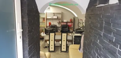 Spatiu comercial pt birouri-salon- cabinet ultracentral Arad - foto 2