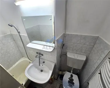 Tatarasi-Piata Chirila, apartament cu 2 camere, etaj  intermediar - foto 6