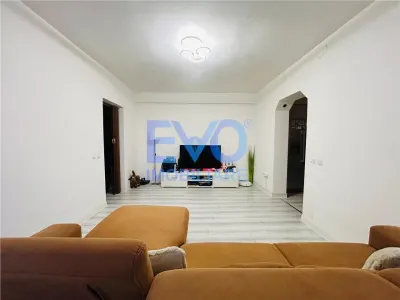 APARTAMENT DE VANZARE CU 2 CAMERE, MOBILAT SI UTILAT, PODU ROS - foto 2