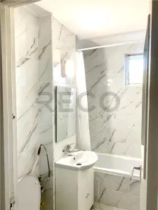 RECO Apartament 2 camere, luminos, etaj 3/4 – baie renovata,  balcon - foto 6