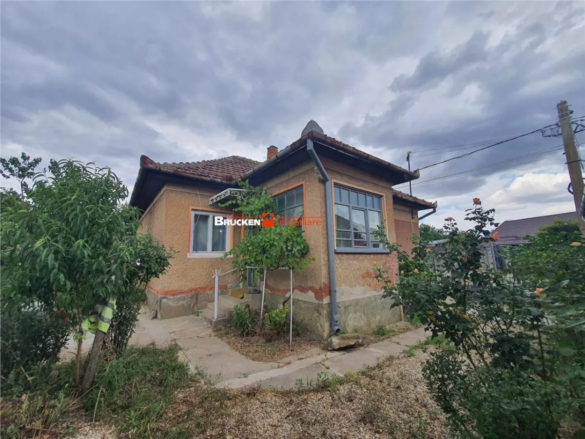 Casa de vanzare in Marghita - foto 1