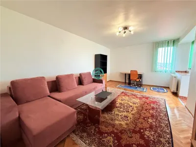 Inchiriez apartament cu 3 camere ultracentral aproape de Teatru - Targu Mures