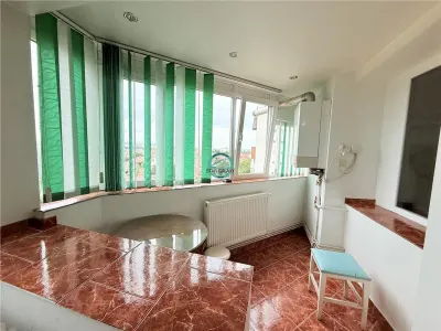 Inchiriez apartament cu 3 camere ultracentral aproape de Teatru - foto 4