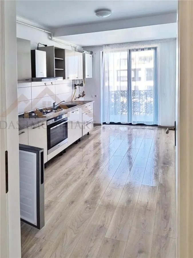Inchiriez apartament 2 camere cu loc de parcare, bloc nou , str. Marasesti - foto 1