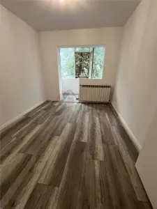 Vanzare apartament 3 camere decomandat 2 bai - renovat complet - foto 9