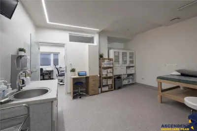 Spatiu medical,avize conforme: radiologie, medicina generala, Coresi - foto 14