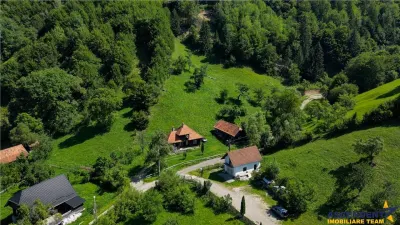 FILM! Proprietate autentica, Bran-Simon, 4.300 mp teren, casa traditionala + anexe - foto 19