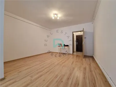 Garsoniera, renovata, Tractorul, Brasov - foto 12