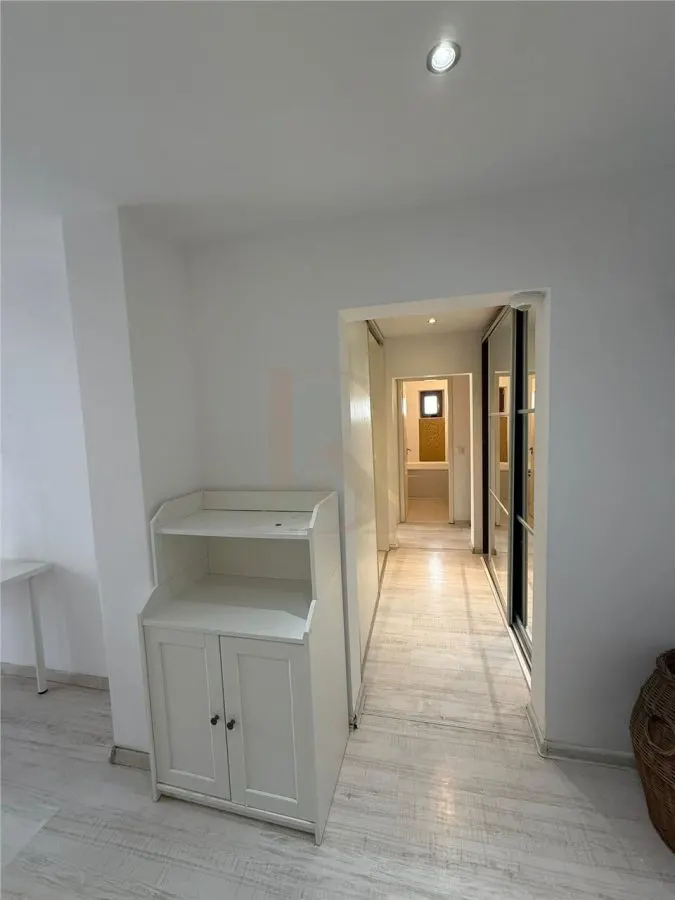 Centru Sf Lazar Palas 3 camere etaj 1 - foto 5