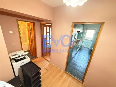 APARTAMENT DE INCHIRIAT CU 2 CAMERE, ETAJ INTERMEDIAR, CENTRU - foto 6
