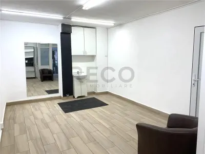 RECO  Spatiu comercial de inchiriat 23 mp, ideal pentru salon, birou sau cafenea. - Oradea