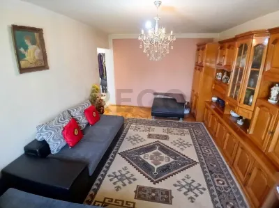 RECO Apartament cu 3 camere decomandat zona Decebal - foto 8
