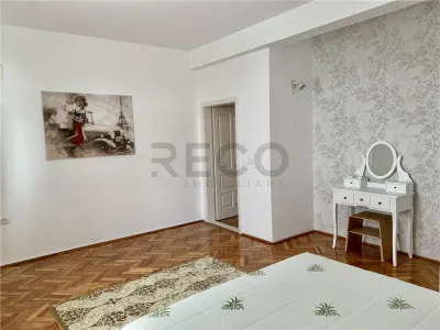 RECO Apartament spatios la casa, cu gradina si priveliste deosebita 83 mp  utili - foto 4