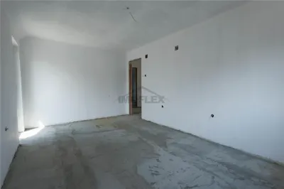 Casa spatioasa cu etaj si curte în Ghimbav - foto 11