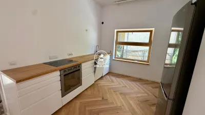 Casa de vanzare in centru - foto 16