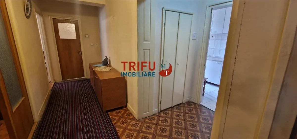 Apartament 3 camere de vanzare zona Centru - foto 12