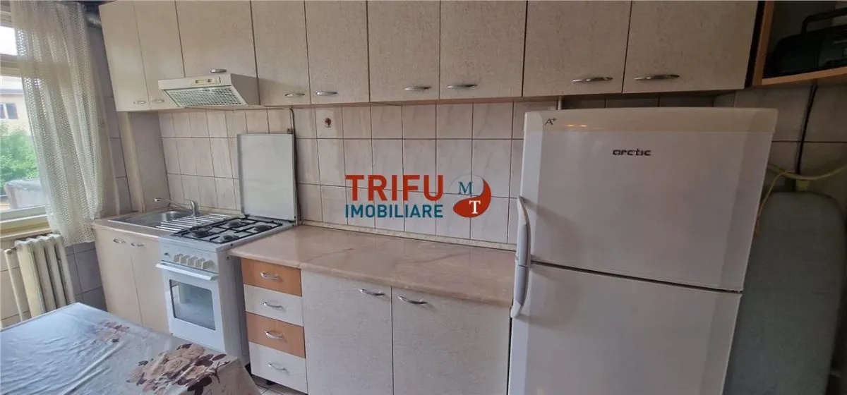 Apartament 3 camere de vanzare zona Centru - foto 9