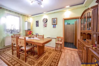 Rezidenta cu 5 camere, curte individuala, gata de mutat, SemiCentral, Brasov - foto 17