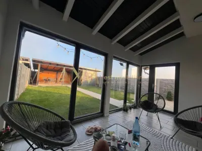 Vanzare 1/2 duplex 4 camere - Timisoara
