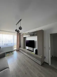 Are client suna marti 17.08.Apartament 2 camere Tractorul Grandis Residence,parcare,mobilat-utilat 142800 Euro - Brasov